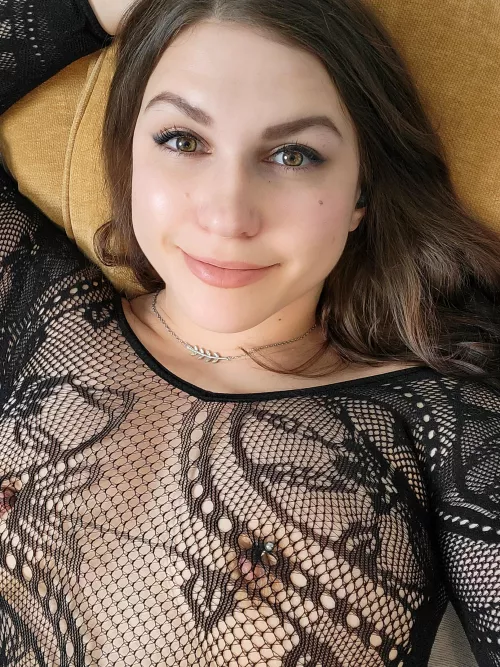 Hey babes, coming online at @chaturbate [Tiny_hat