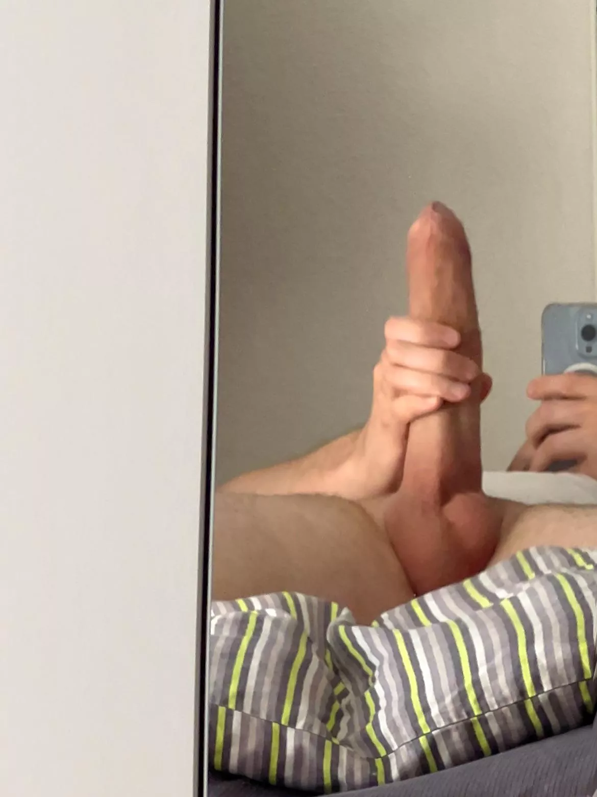 How is my drake mirror pose?