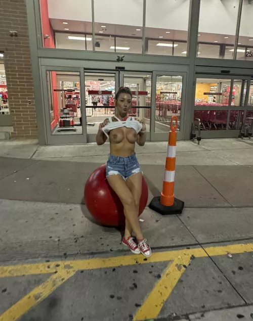 Target titties 