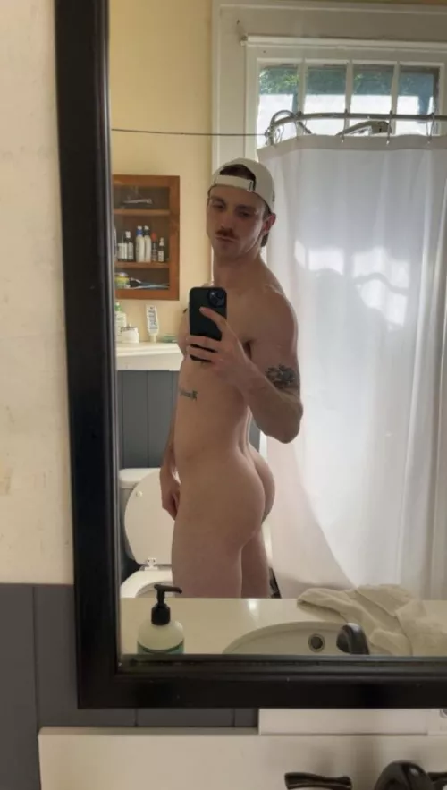 Who likes a slutty waist?