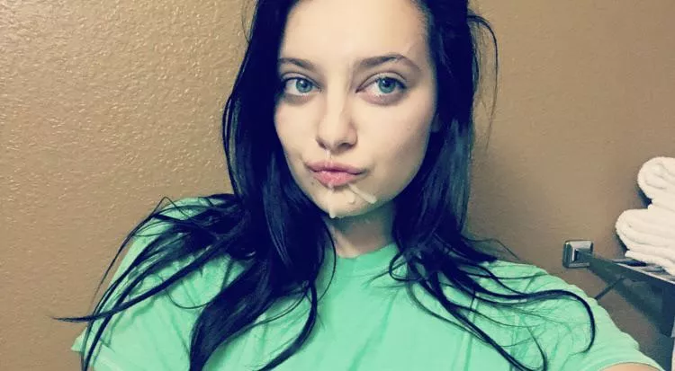 You can tell she feels prettiest with my cum on her face. Such a good little slut 