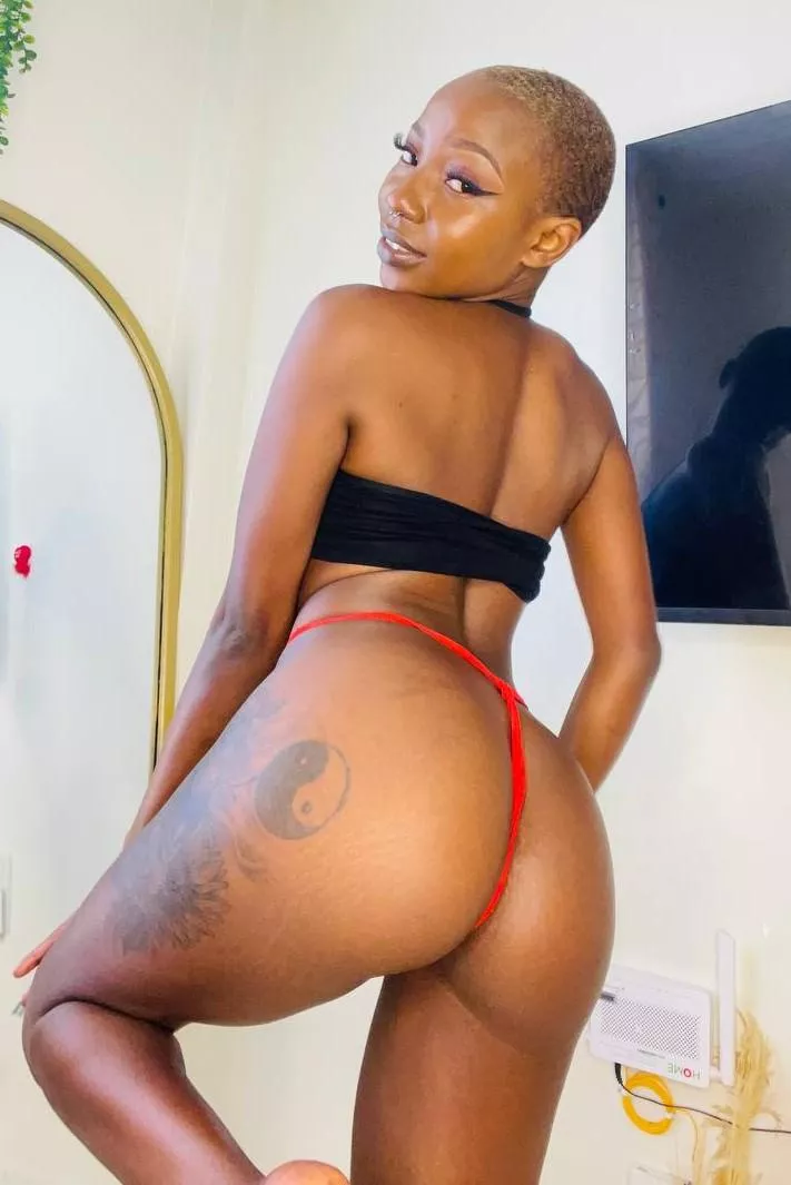 You're gonna love my ass, especially in the morning