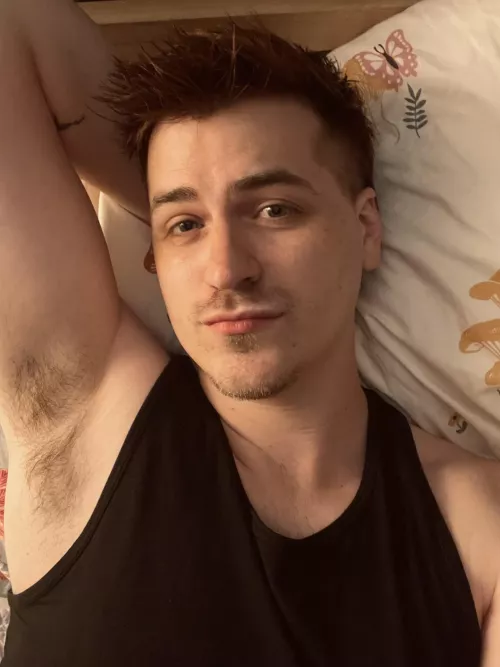 Can barely hold my phone up after the gym 😅