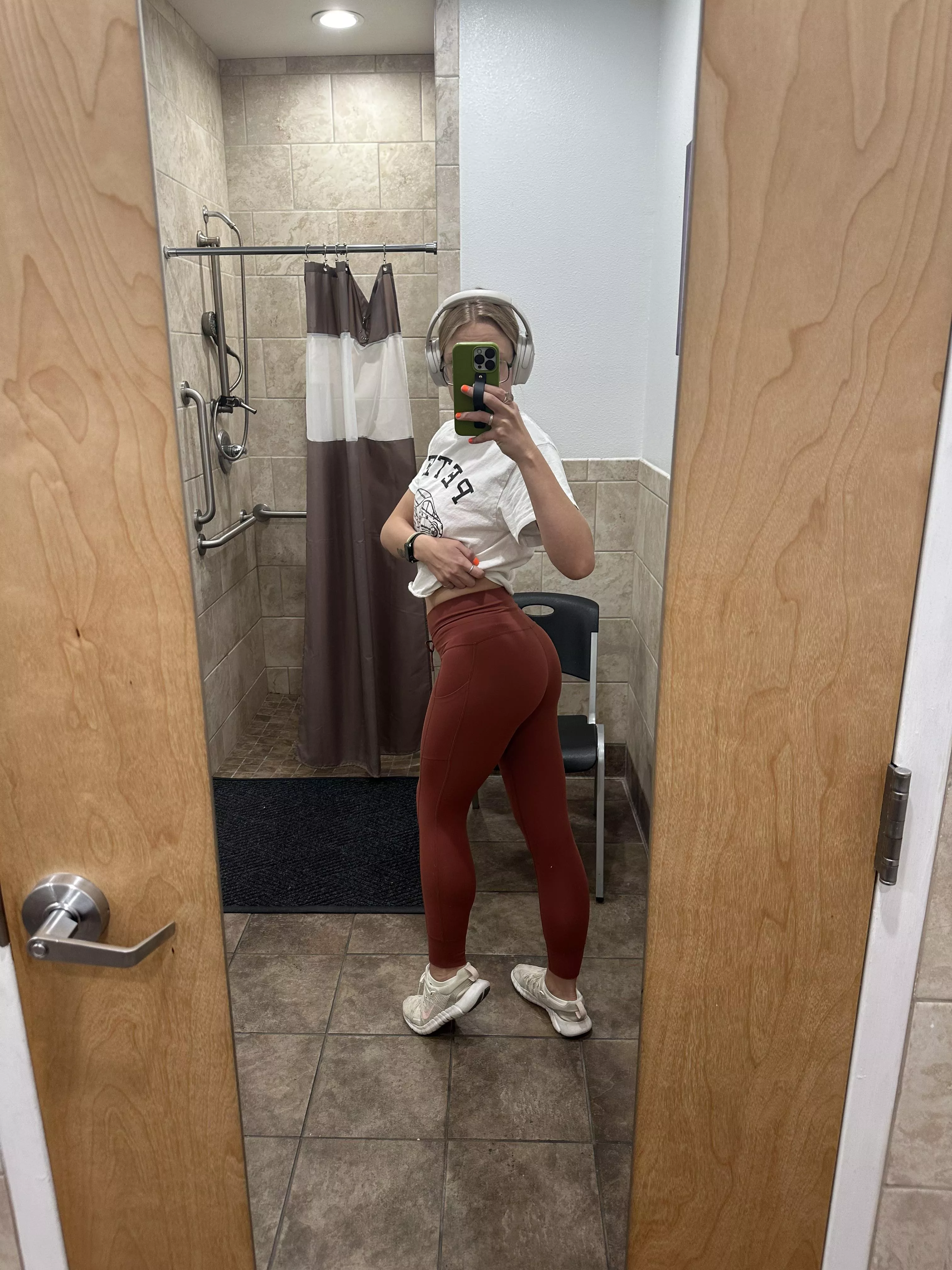 Filling out the leggings 