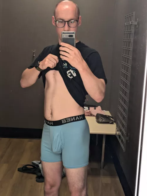 Just admiring myself in the changeroom 🙈 M24