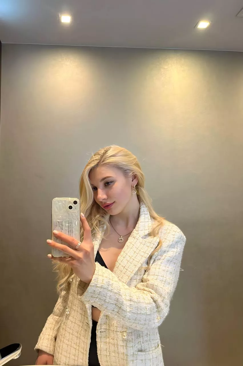 18 year old girl wants to have a sissy boy. We need someone brave