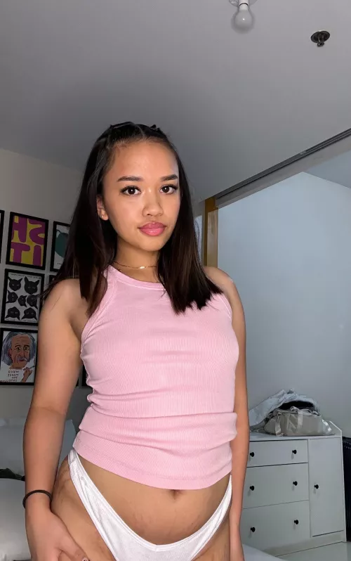 Am I a cute petite girl