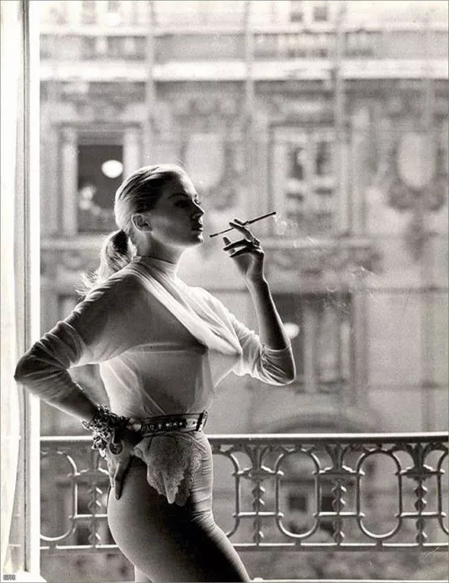 Anita Ekberg in Paris, 1959.