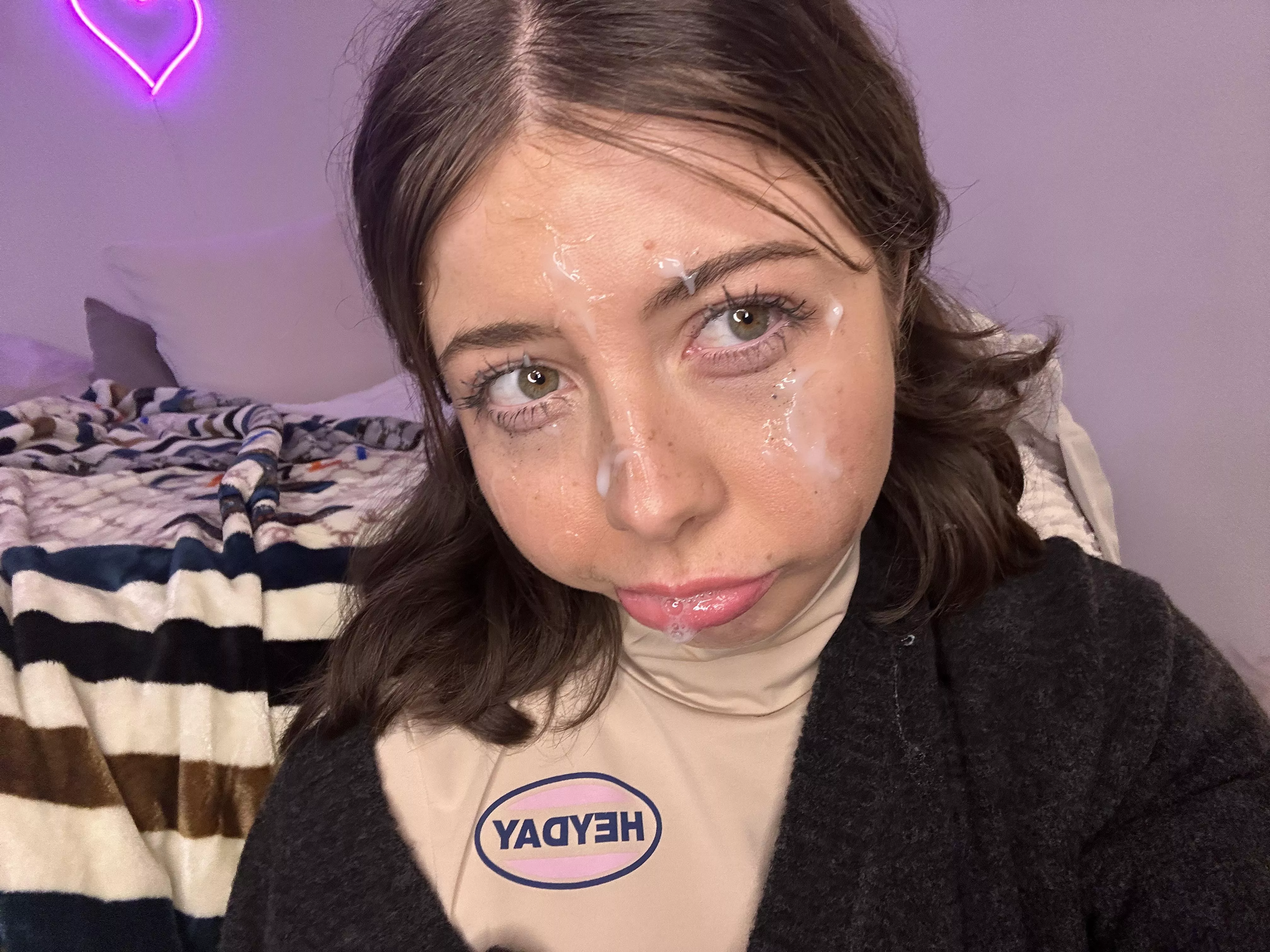 Do I look cute with my face full of cum 