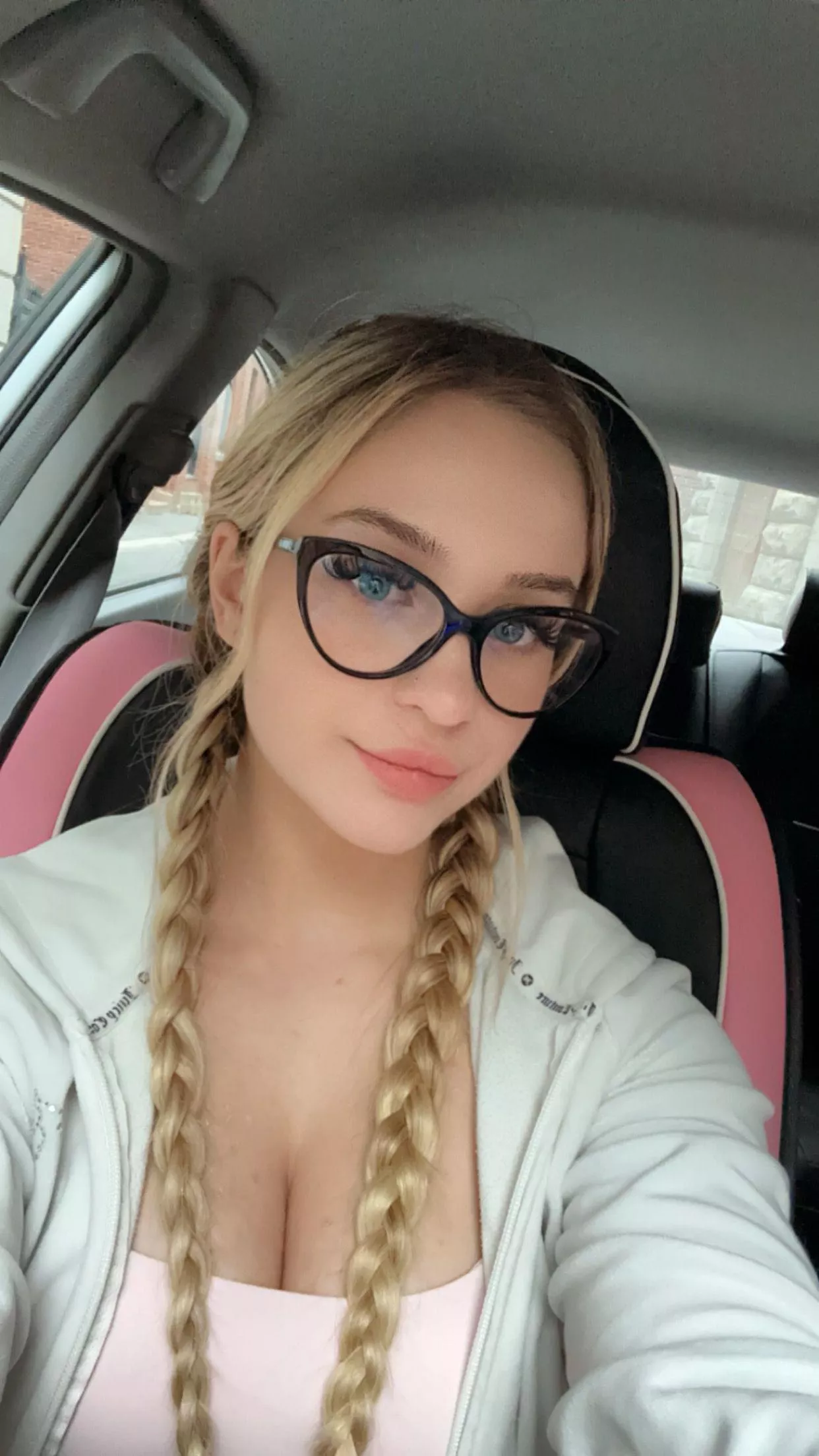 Just a quick car selfie for ya