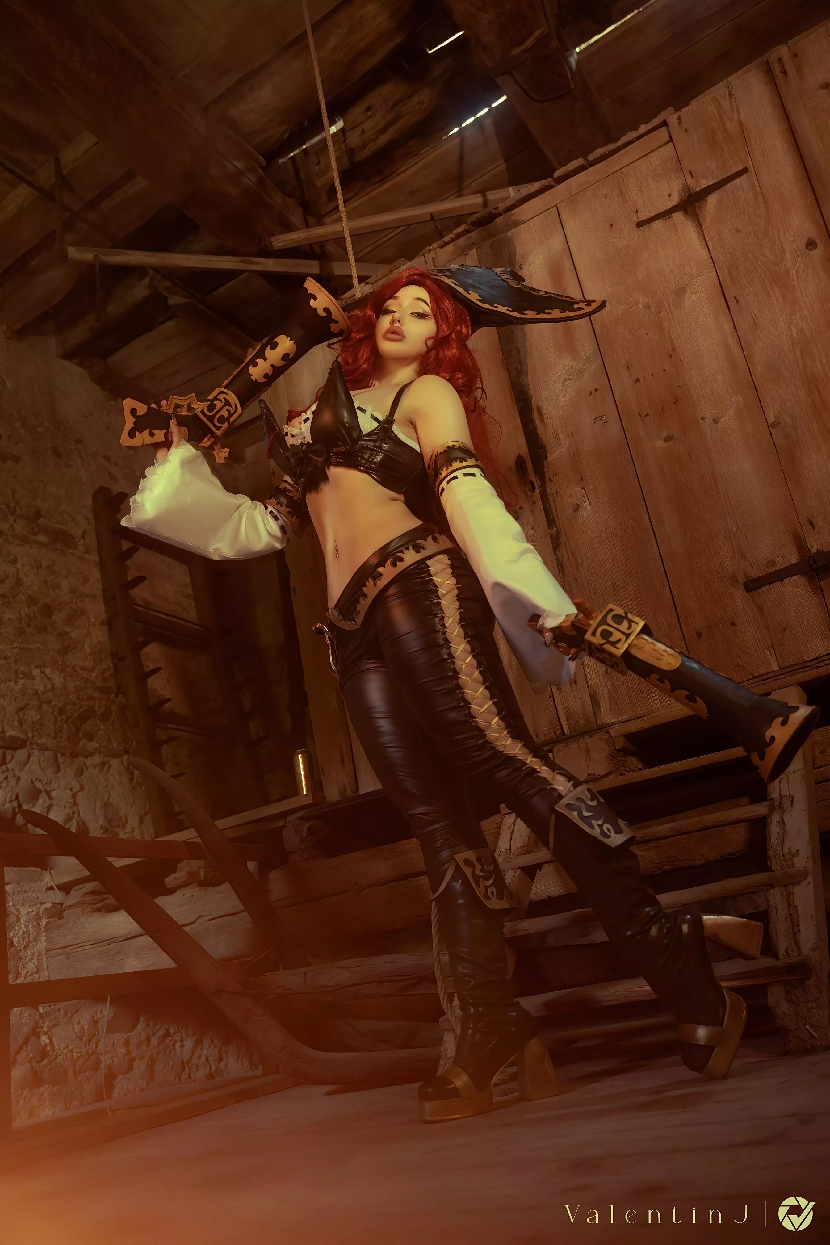 Miss Fortune cosplay, she's giving... (Hana.cos)