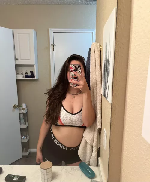 mommy by day, horny slut by night  🥰