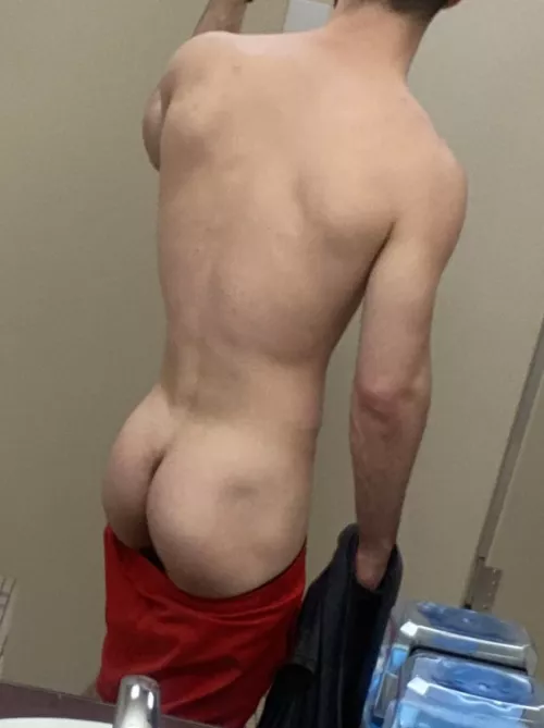 [22] Heard I got a nice ass 