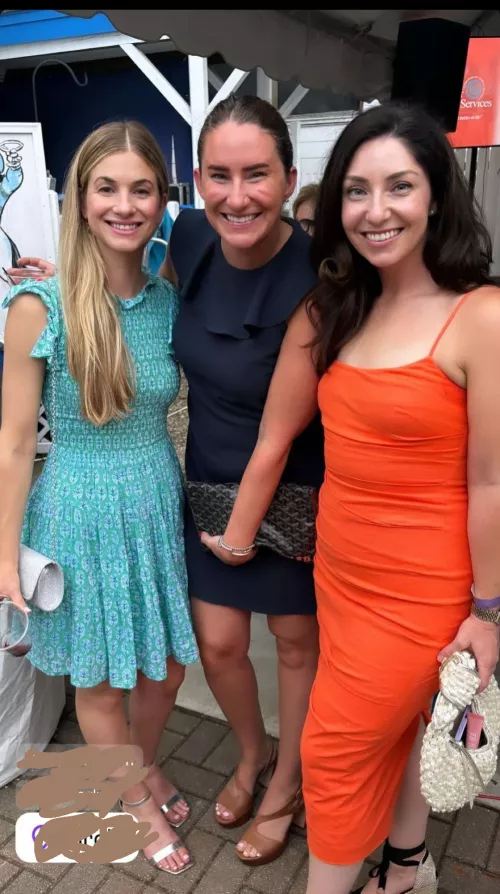 [3] which one sits on your lap