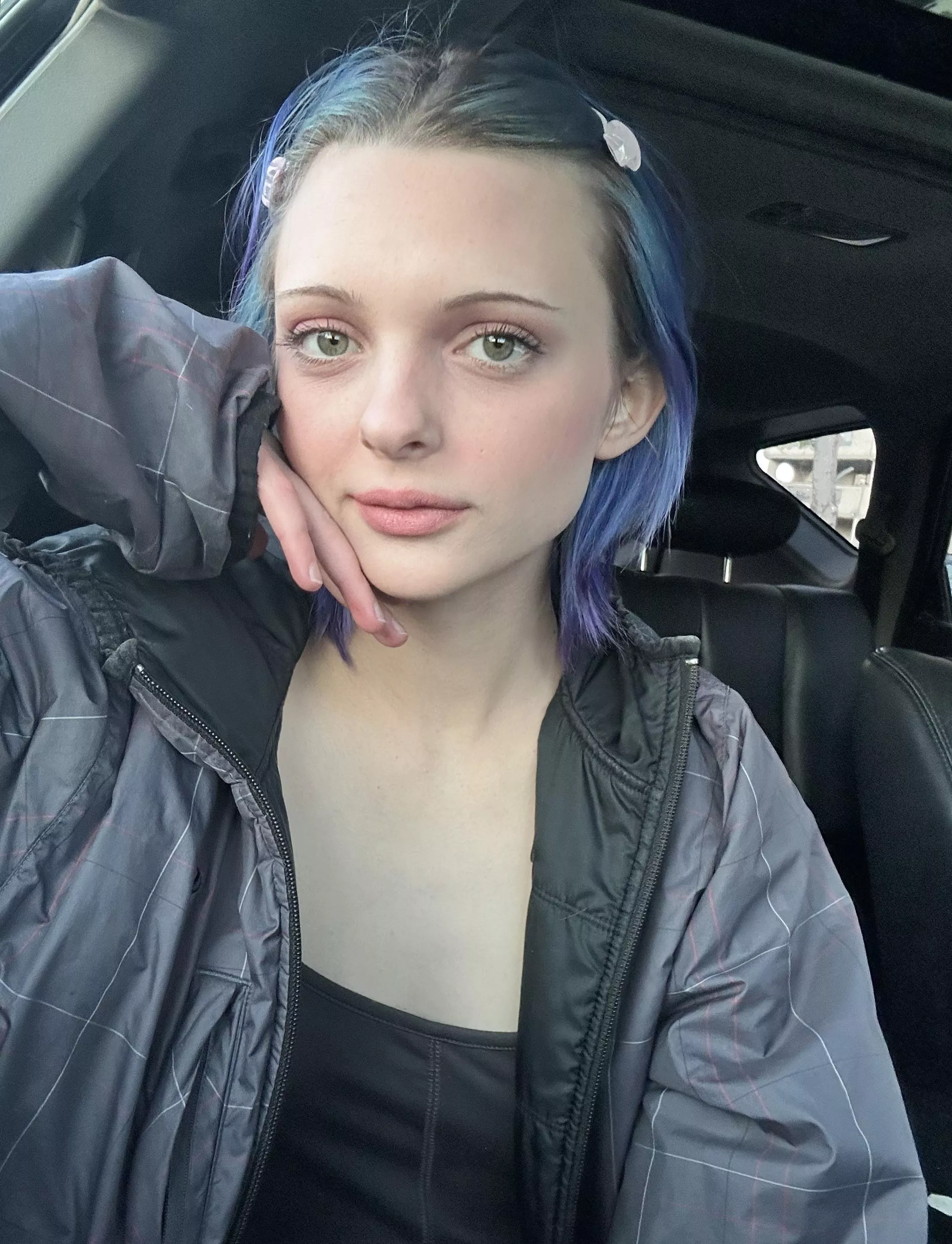 Can I send you a selfie while my friend is out of town