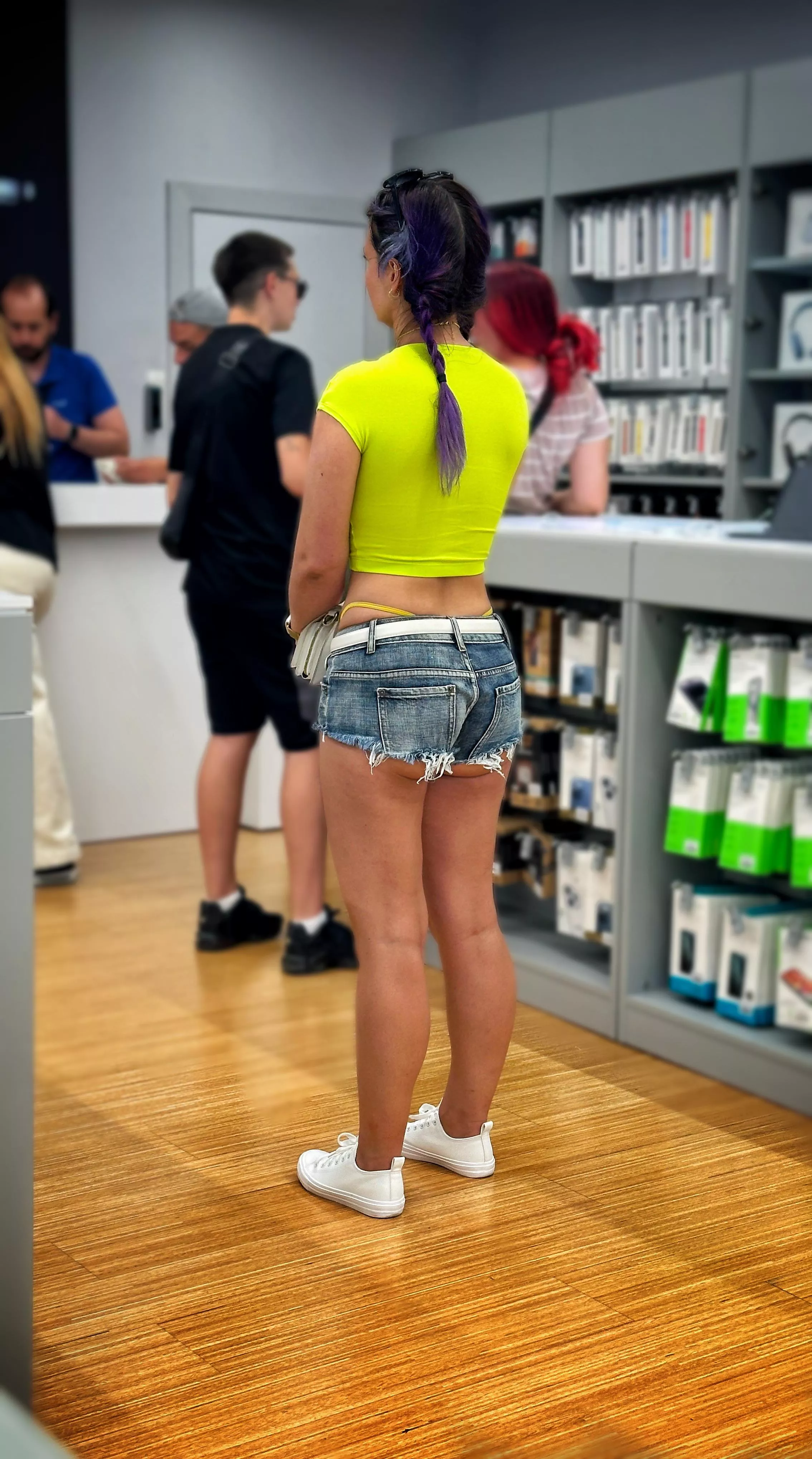 Do you think showing off your G-String is cute or trashy? 💛