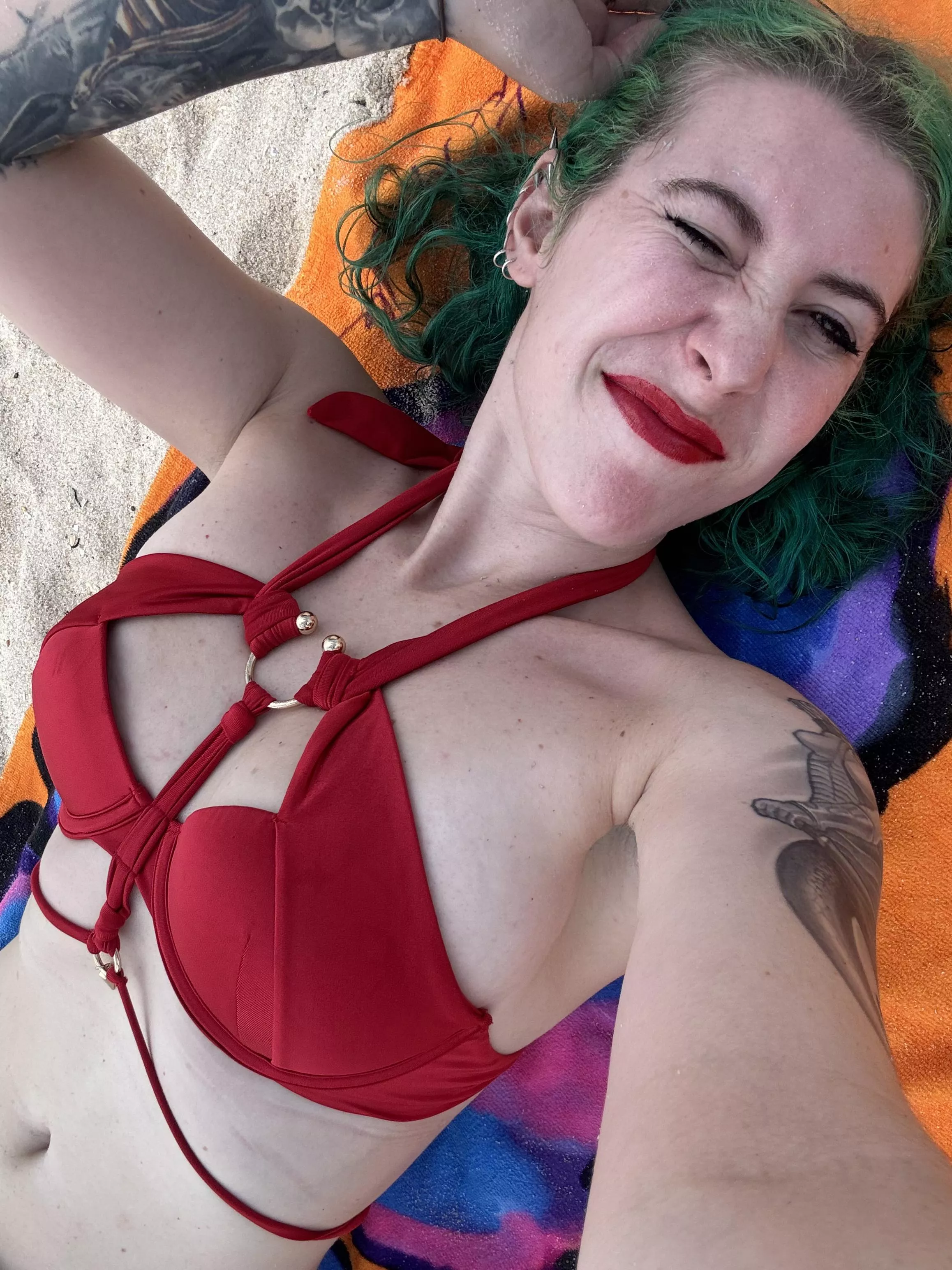 Green and red just work together