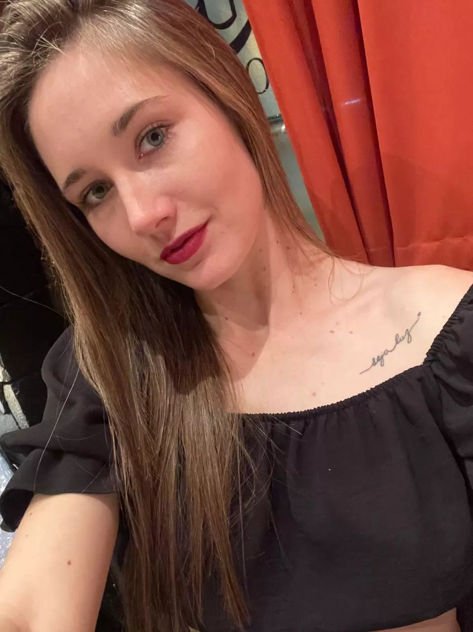 I love to be admired  
