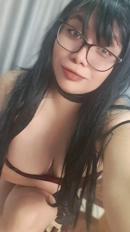 It’s just too hot to wear a bra!