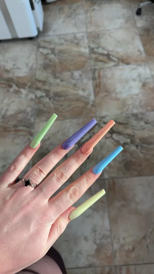 Missing this length today 💅🏻