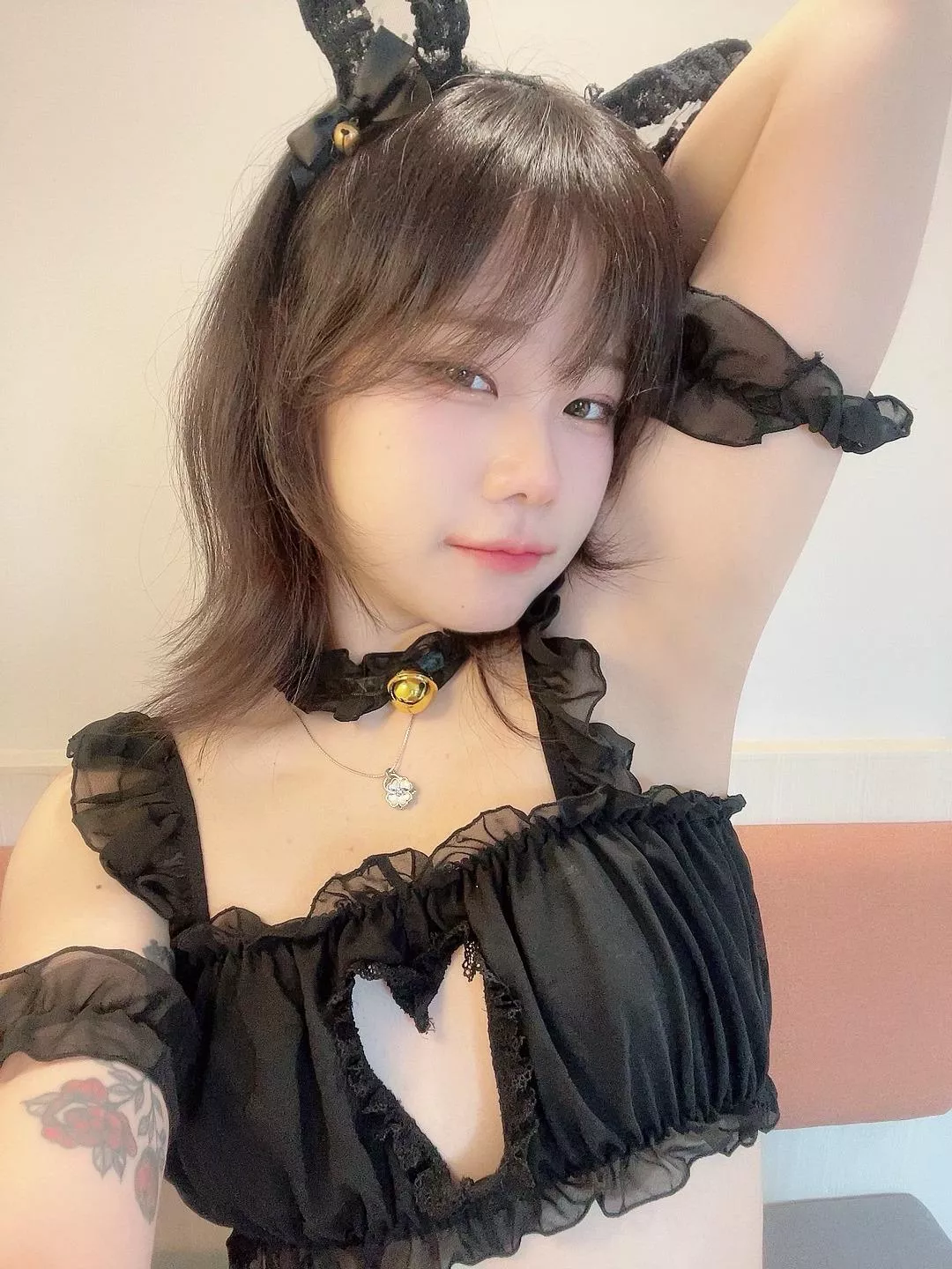 My armpit is calling you