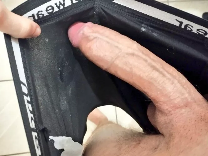 Today I woke up with my dick out of control. Does it happen to you too haha?