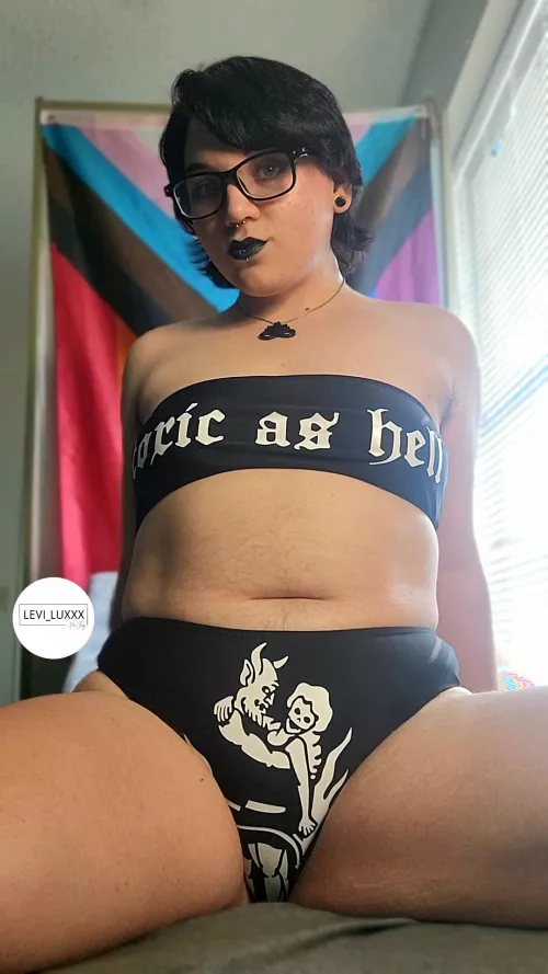 What's your favorite kink? Let's play 💦 Active now for [cam], [sext], [rate], custom [fet][vid] & more! 