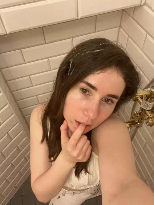 Who wants to cum add some more