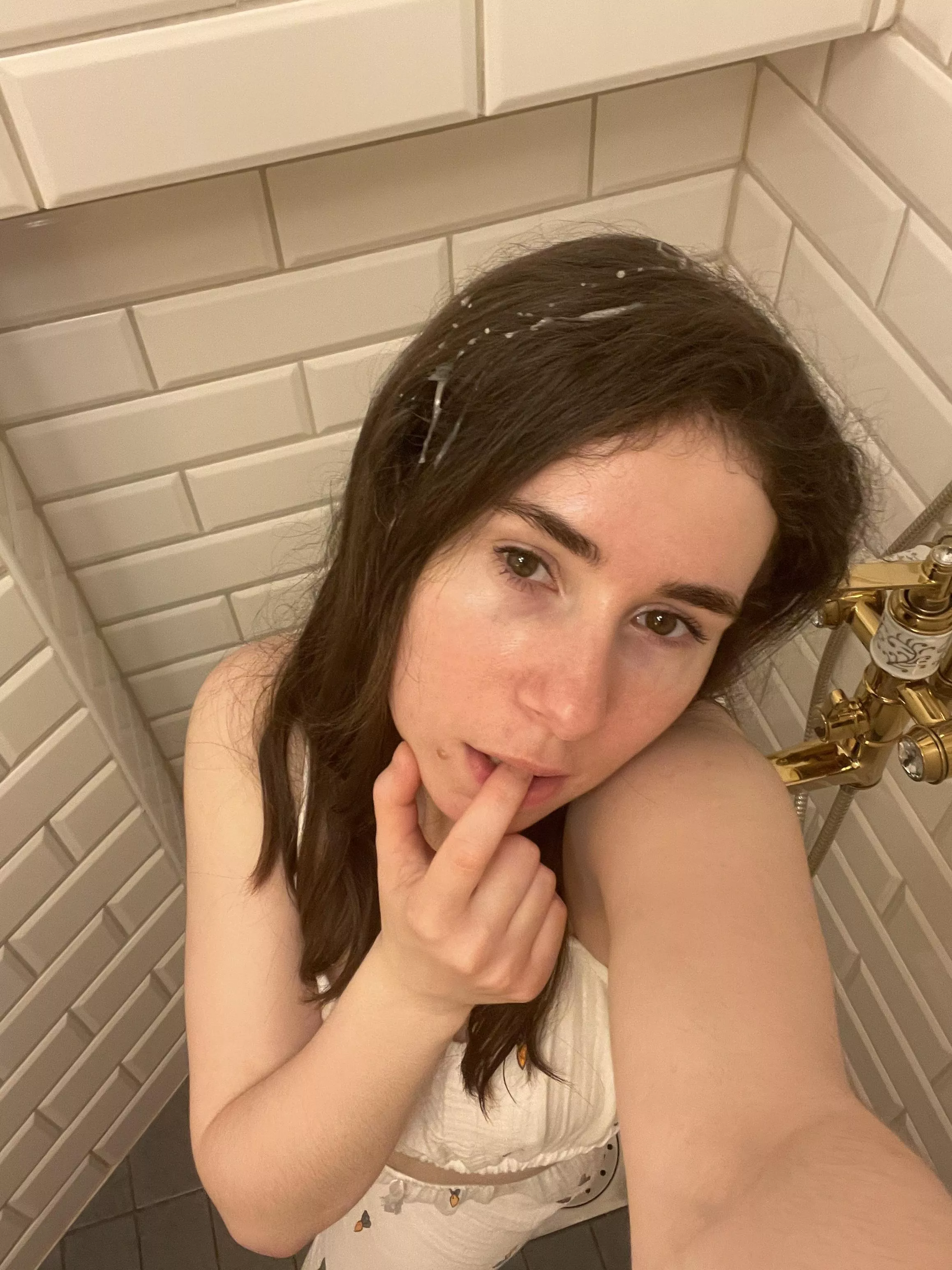 Who wants to cum add some more