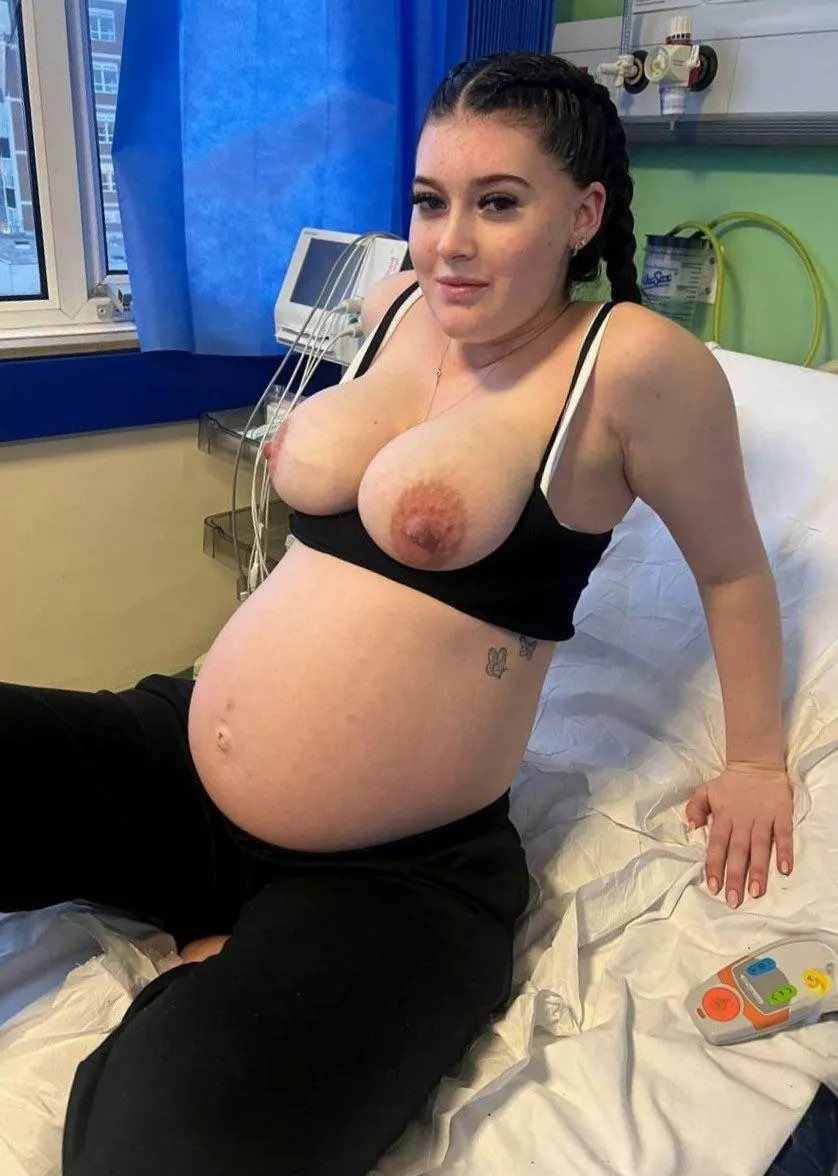 Would you fuck me into labour right on the hospital bed ? 