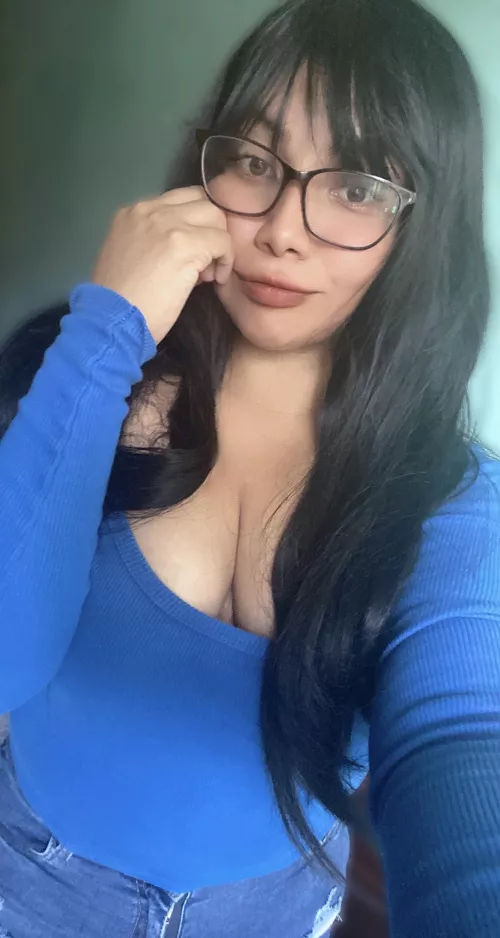 All set, ready for work (F)