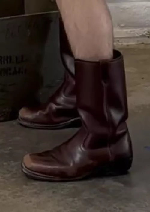 can anyone find similar boots that are affordable and also a dark brown or black?