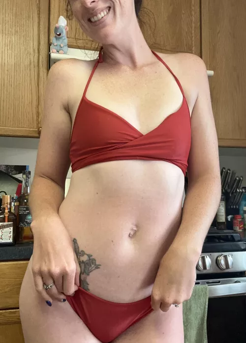 Does red go with my paleness? 