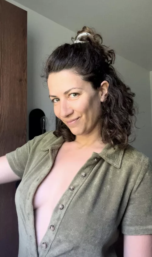 Feeling mischievous 😏 [f]