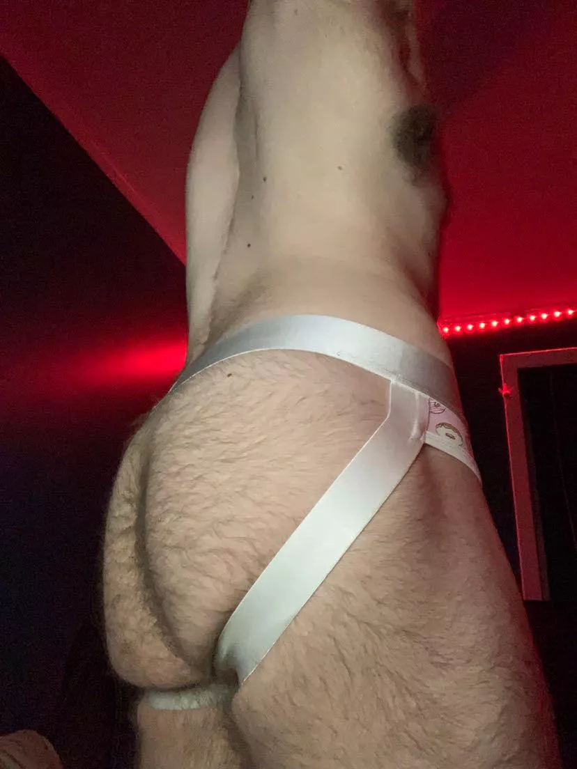 Feeling sexy in my little donut jockstrap 😋