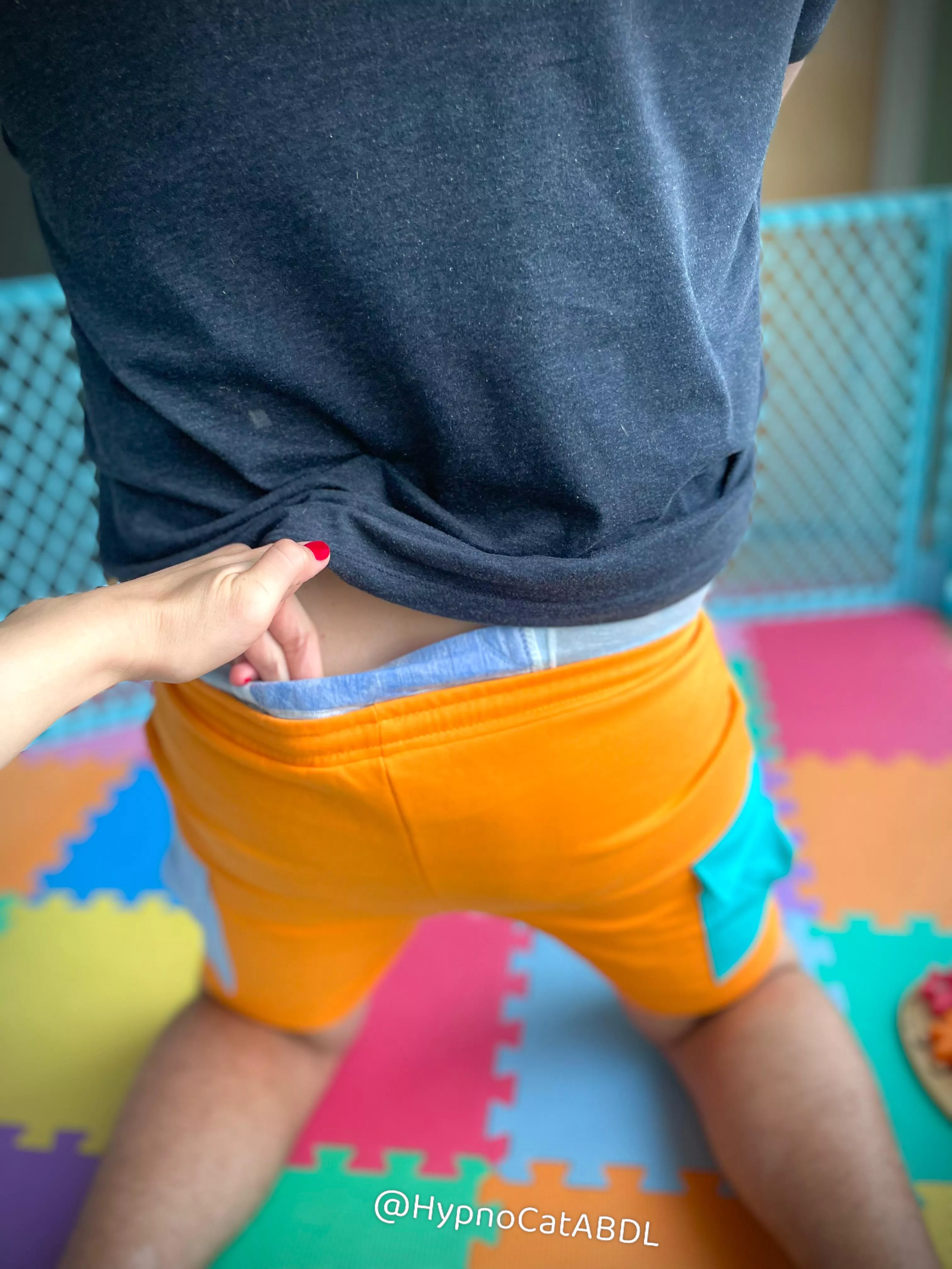 It’s a special kind of embarrassment when your girlfriend checks your pants every time something smells funny 😳