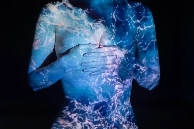 I've been playing around with my projector to take artistic nudes