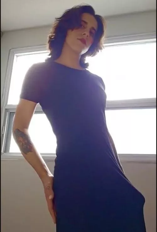 You take me on a date then you see my bulge… you stayin or leavin