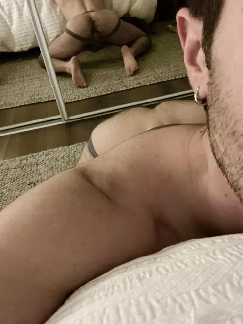 [25] hairy hole anyone?