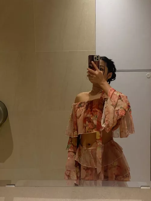 Capturing mirror moments