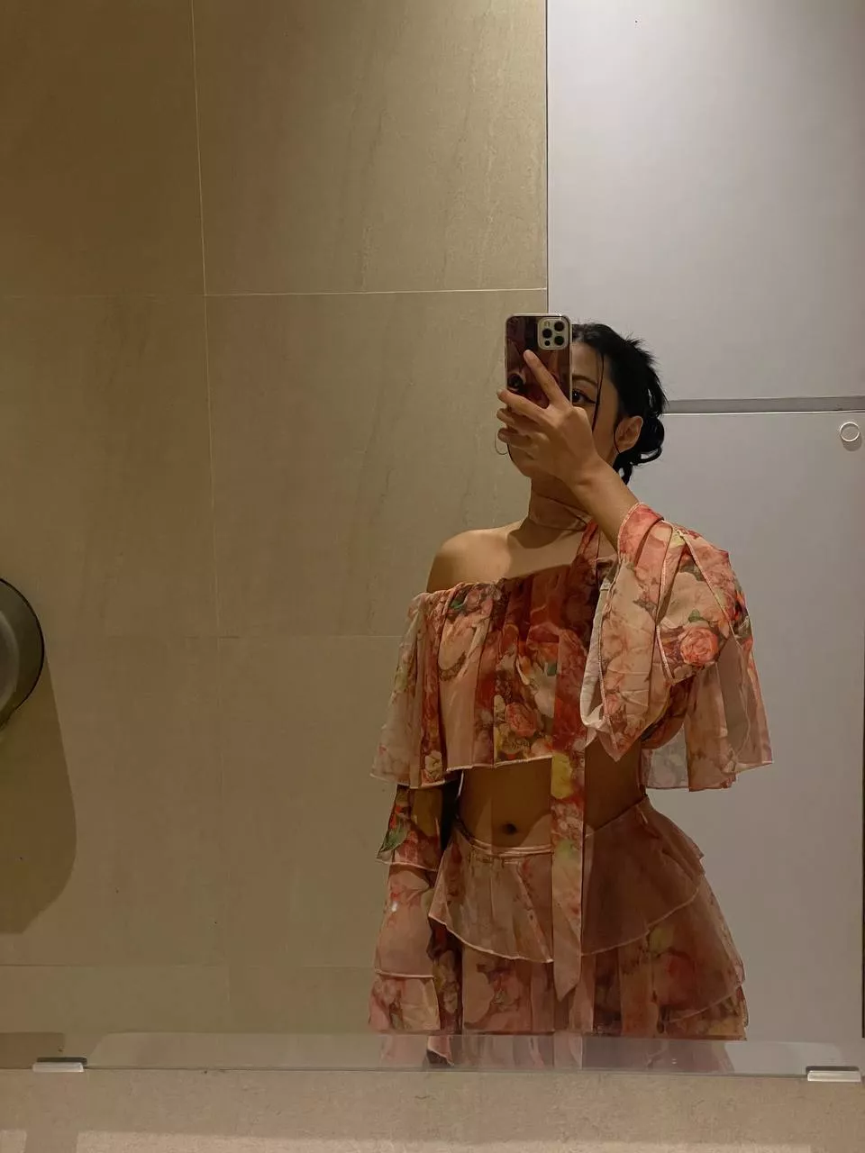 Capturing mirror moments