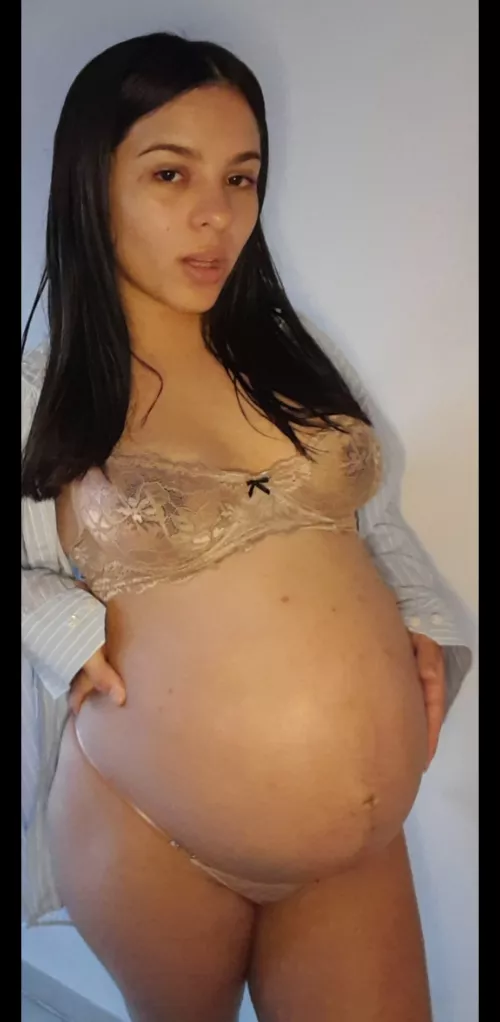preggo latina 