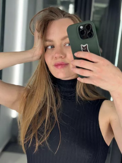 this is my favorite selfie from the changing room