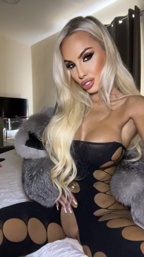 Time to relax and goon your day away for my bimbo fake tits and overfilled lips