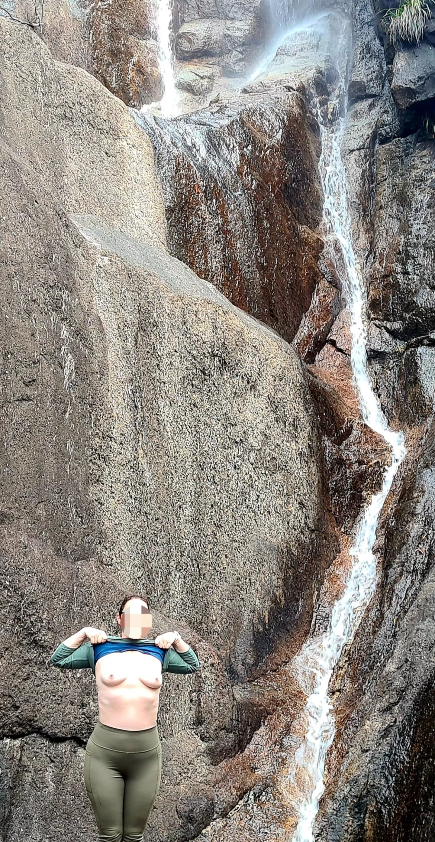 Waterfalls make me wet 💦