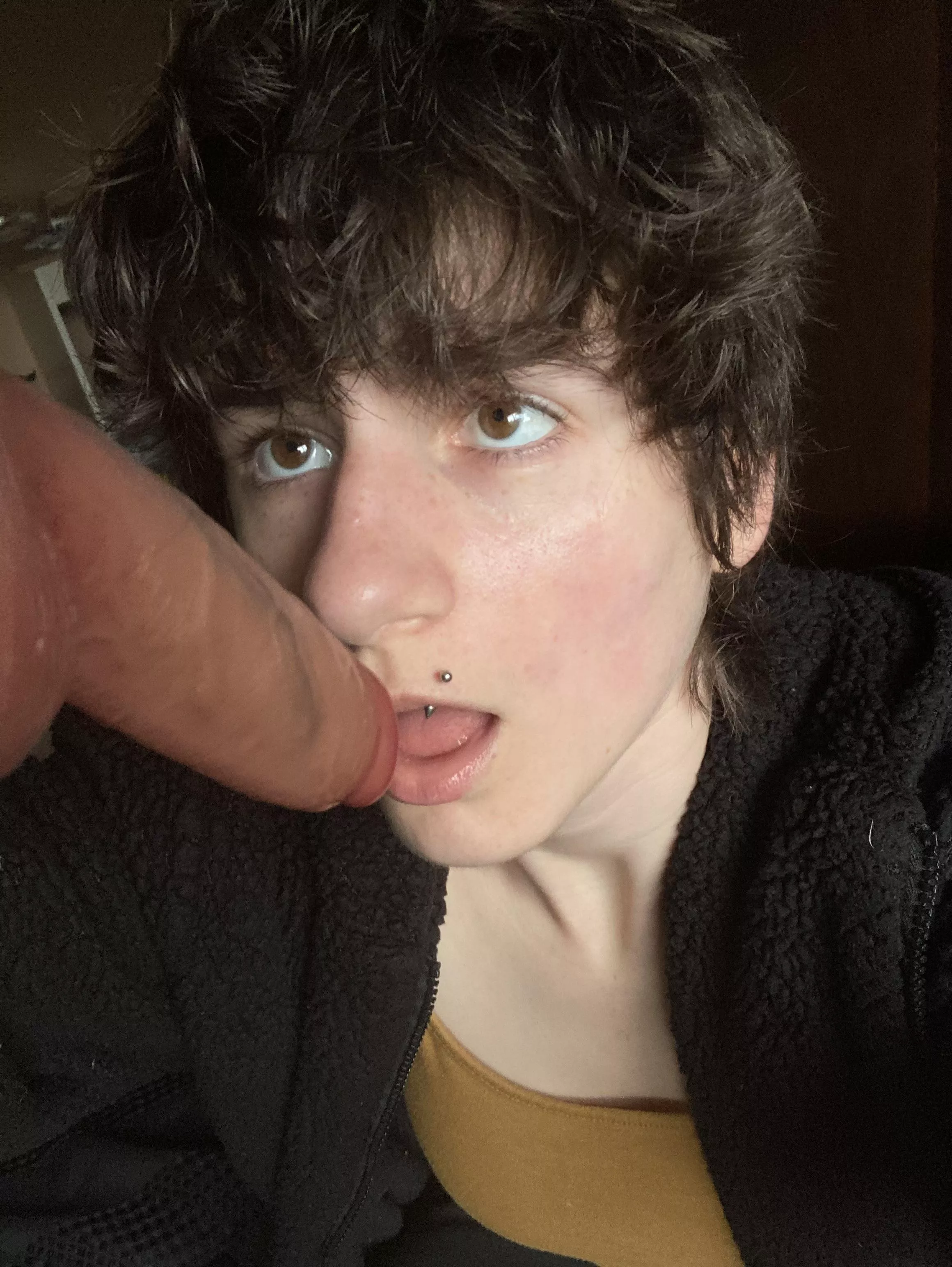 Desperate? Me? Neverrr