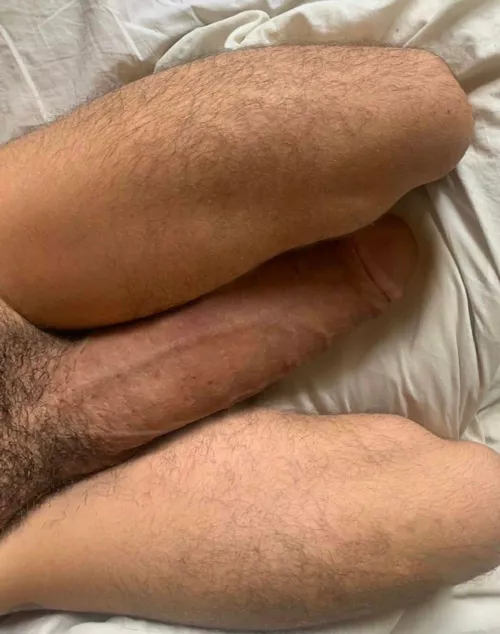 Hey baby want rate my huge cock[22]