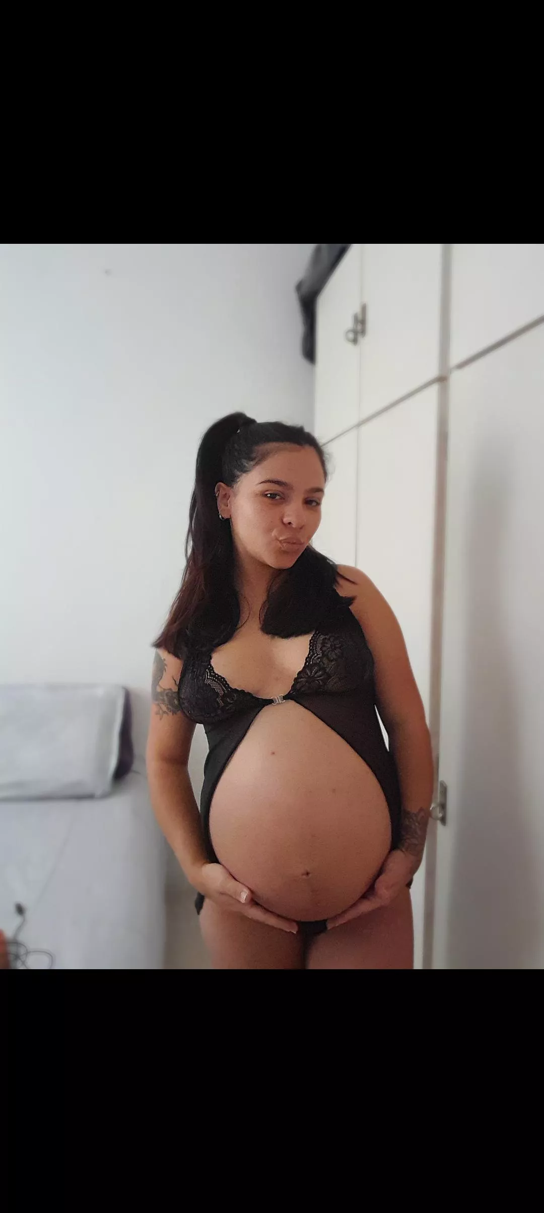 preggo latina 