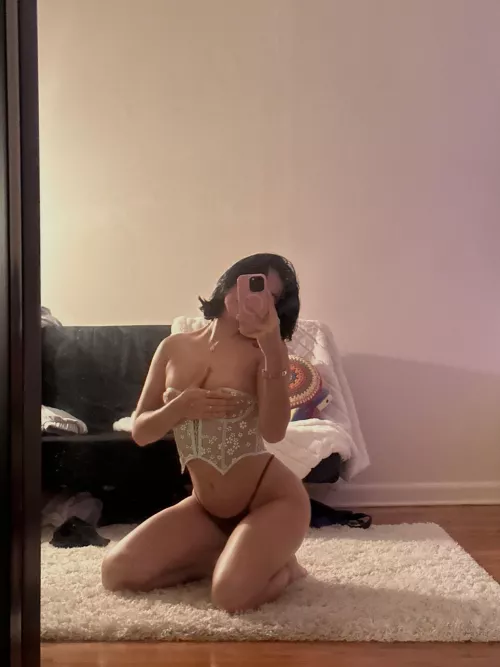 Someone wants an aggressive cuddle right now 