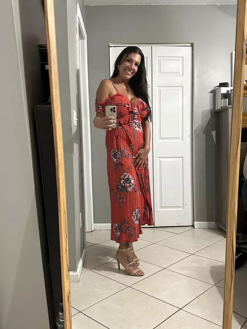 Wearing a sundress on our date means that you can finger me in public too